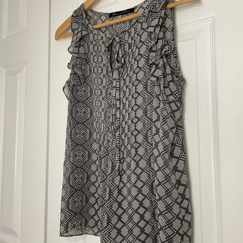 Sleeveless, black and grey, geometric print women’s blouse
